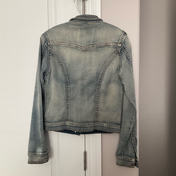 🛍 Jeans Jacket 🛍 - Picture 2 of 2